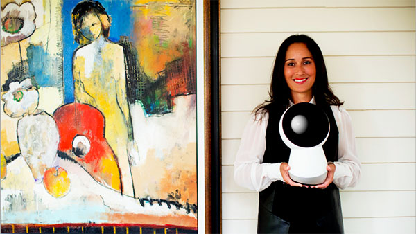 家用社交智能机器人初创公司Jibo的首席执行官辛西娅•布雷西尔说，她的公司在众筹平台Indiegogo上发起的众筹融资活动，让她的团队可以测试其机器人的市场接受度。