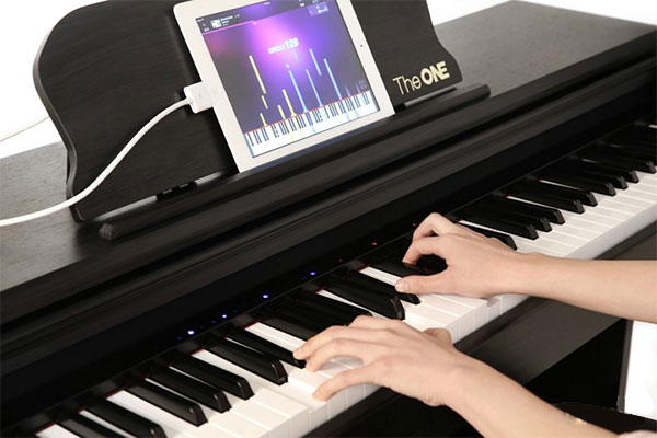 壹枱TheONE智能钢琴：不找老师，学会弹琴？